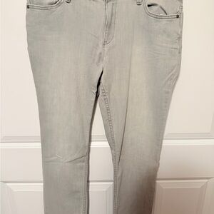 Women's Slim Straight Jeans in Light Green